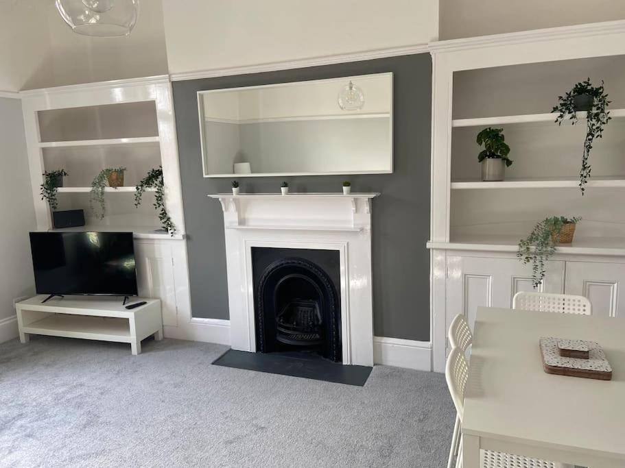Large Boutique Self Catering Southsea Holiday Flat بورتسماوث المظهر الخارجي الصورة