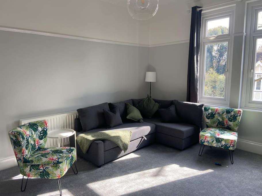 Large Boutique Self Catering Southsea Holiday Flat بورتسماوث المظهر الخارجي الصورة